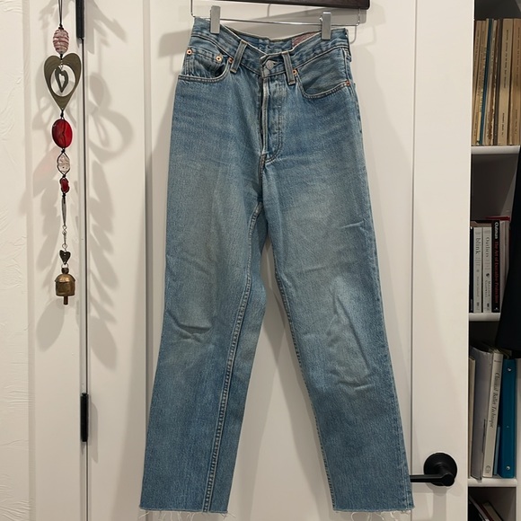 True vintage Levi’s jeans - Picture 9 of 13